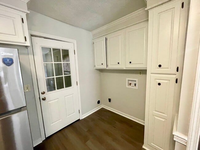 Foto del edificio - 176 Bellegrove Cir