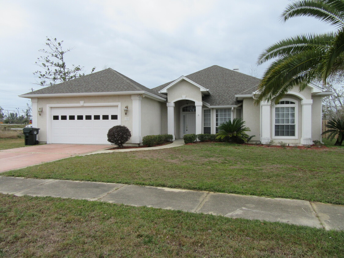 Foto principal - 102 Landings Dr