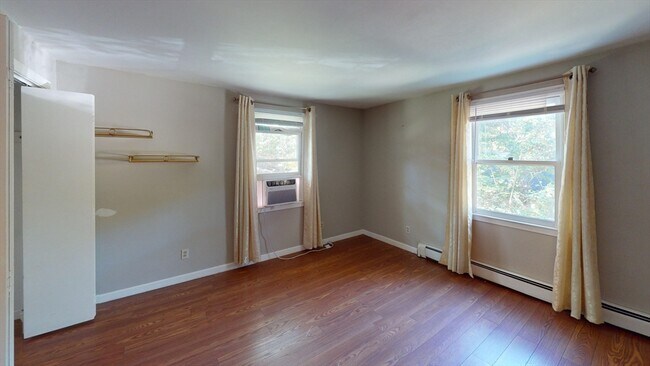 Building Photo - 18 Cranston Cir
