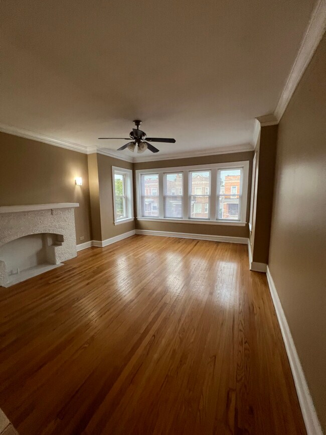 Foto del edificio - 1022 N Menard Ave