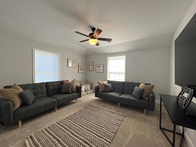 Building Photo - 24 Seth St