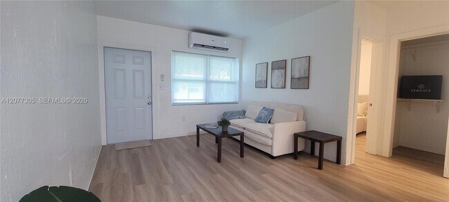 Foto del edificio - 145 NE 67th St