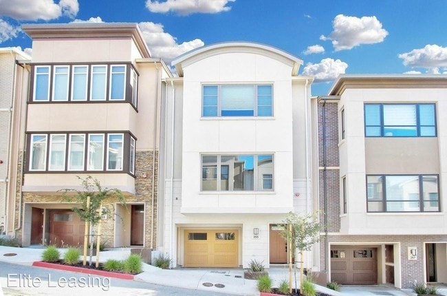 Building Photo - 255 Summit Way