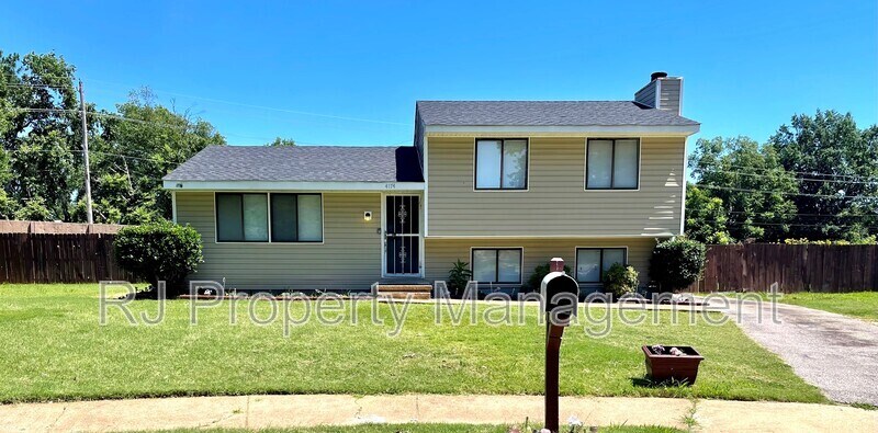Primary Photo - 4174 Willow Park Dr