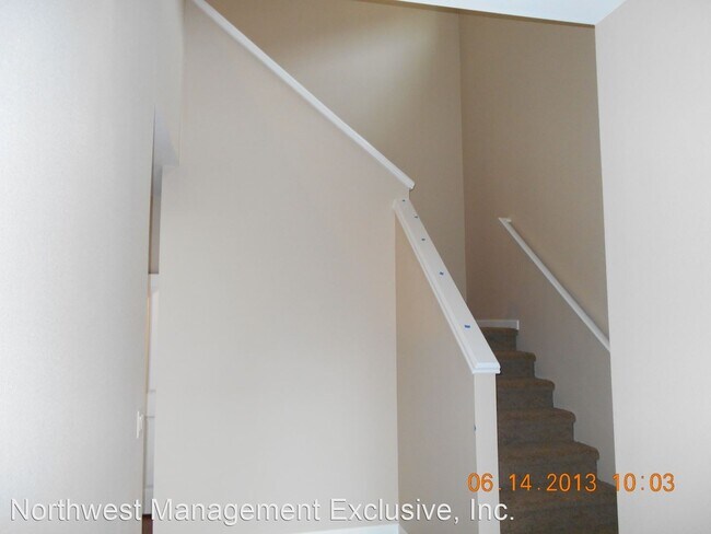 Building Photo - 4 br, 2.5 bath House - 5415 NE 52nd Street