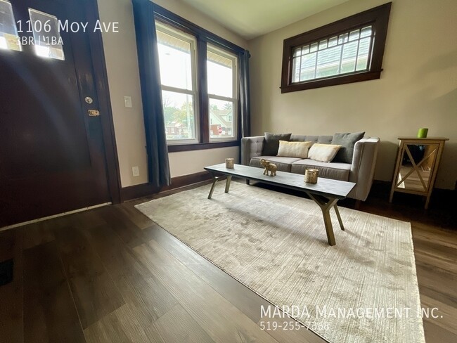 Building Photo - CHARMING 3+1 BED/1BATH HOUSE - WALKERVILLE...