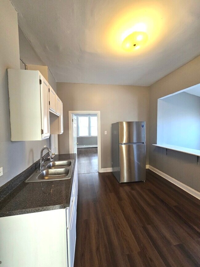 Foto del edificio - 253 W 118th St