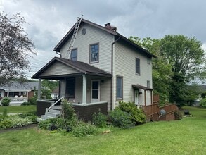 Building Photo - 320 Hess St