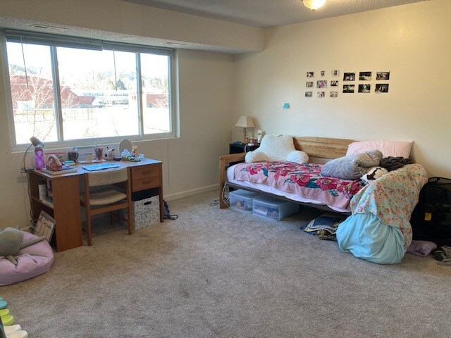 Large first bedroom - 2141 Baseline Rd