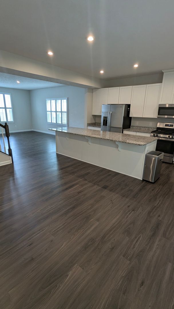 Foto del edificio - Luxury Townhome in Avon Ohio
