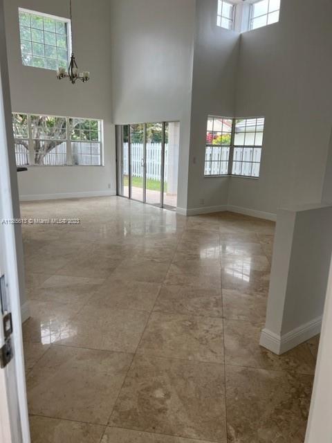 Foto principal - 631 Bedford Way