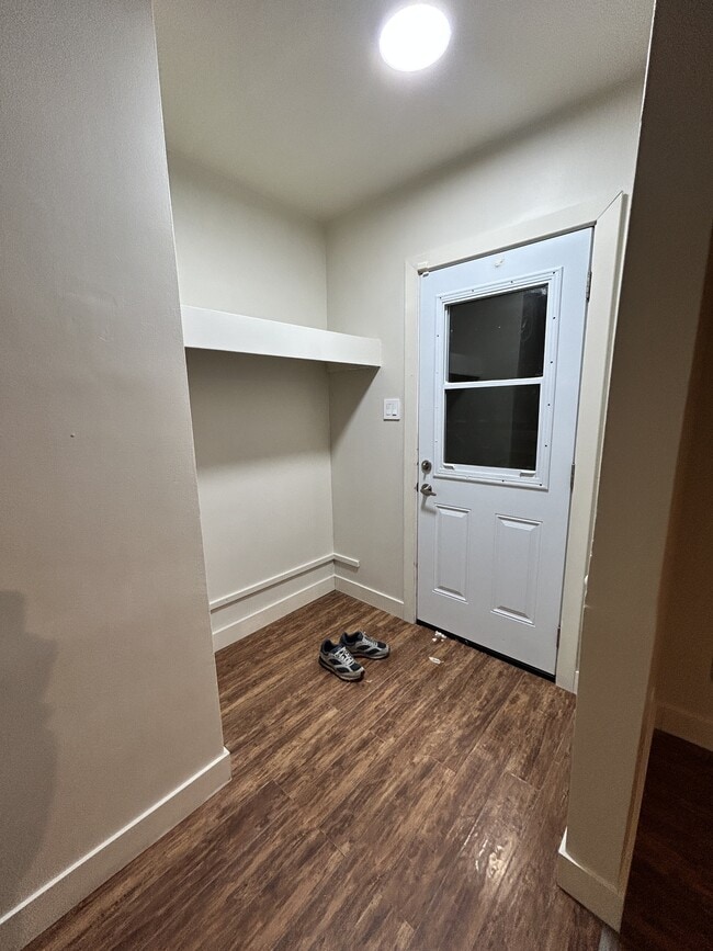 Building Photo - 9837-9868 68 Ave NW