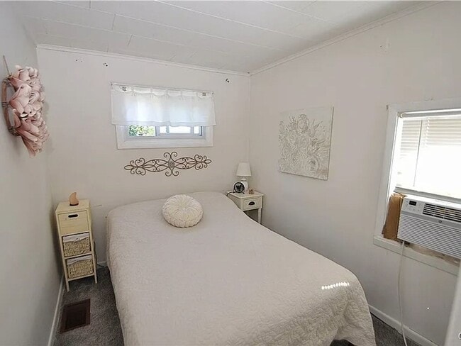 Building Photo - Newly Renovated Apartment in Liverpool!