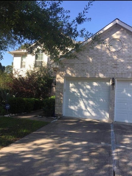 Building Photo - 2903 Surrey Trail Ln