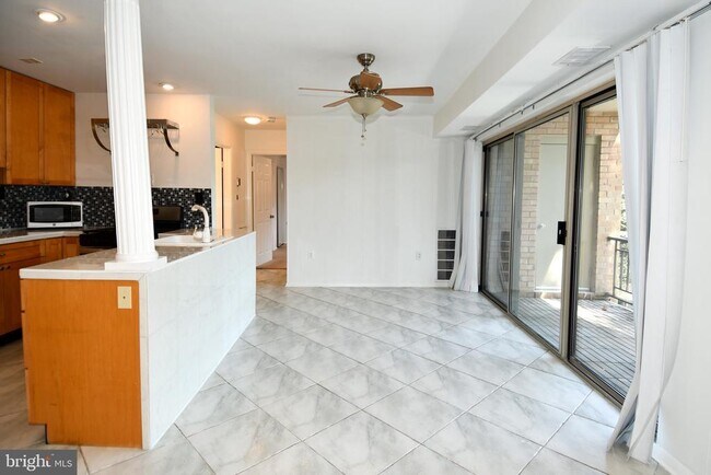 Foto del edificio - 12415 Braxfield Ct