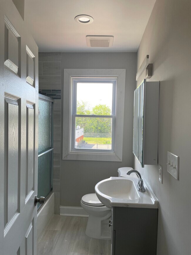 Foto del edificio - 5407 Park Heights Ave