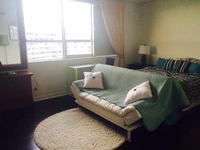 Foto del edificio - 1500 Bay Rd