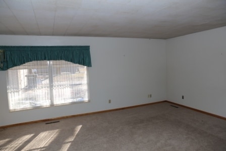 Building Photo - 565 S 200 E