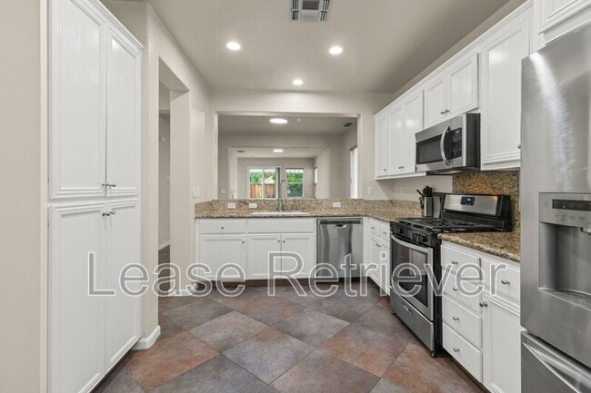 Building Photo - 223 W Prosperidad Way