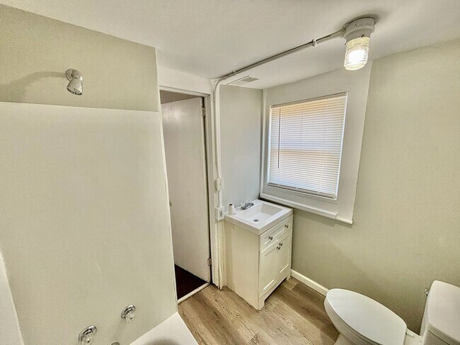 Foto del edificio - Portland Neighborhood - 3 Bedroom 1 Bath House