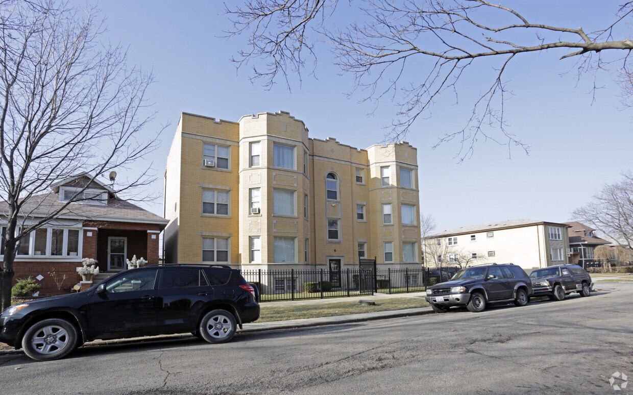 6000 S Troy Street - 6000 S Troy St