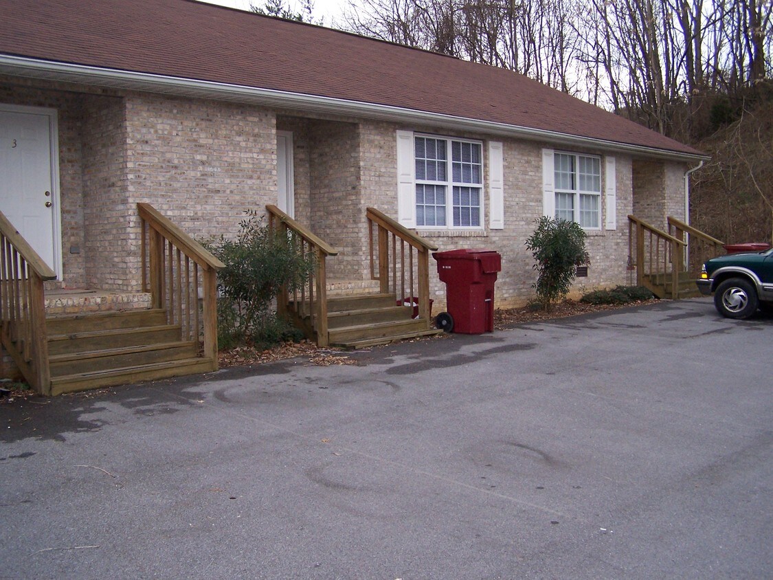 Foto principal - 2822 Plymouth Rd
