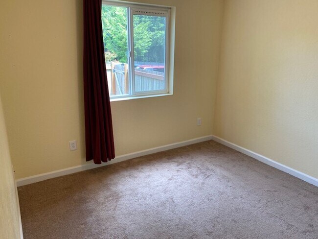 Foto del edificio - 2 bedroom home in Everett Near Recreation ...