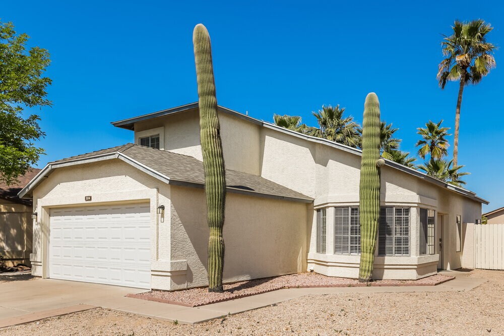 Primary Photo - 3104 E Siesta Ln