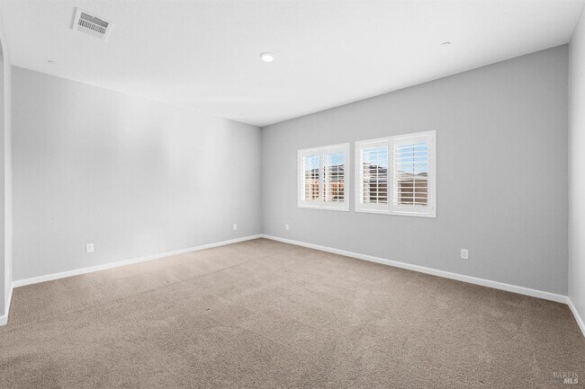 Foto del edificio - 655 Honey Bee Rd