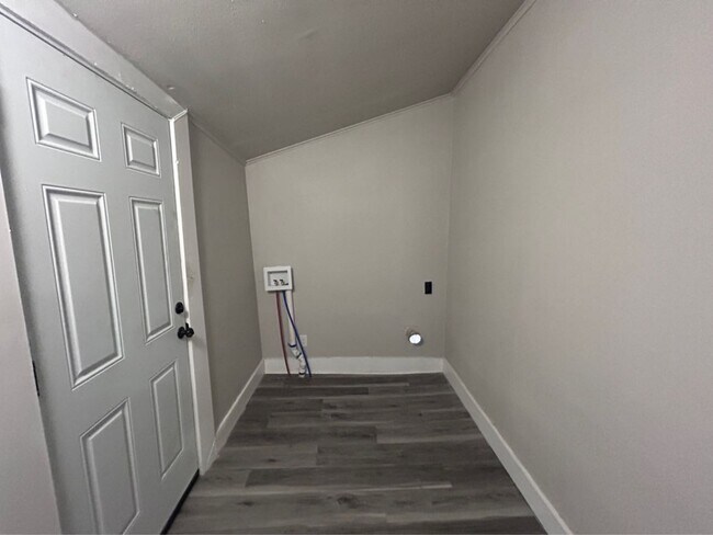 Foto del edificio - 1710 W 15th St