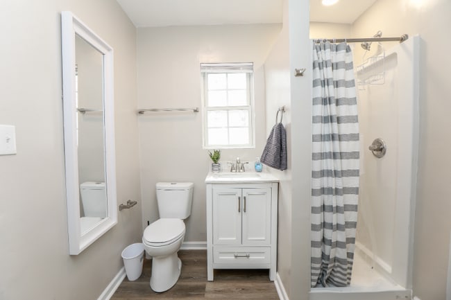 Photo - 1265 Pall Mall St Apartment