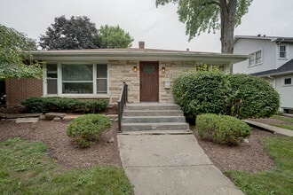 Building Photo - 219 Spring Ave