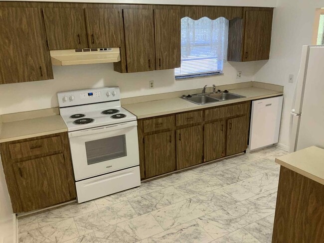Foto del edificio - 7211 SW 18th Pl