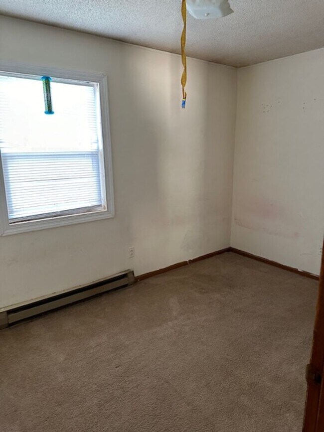 Building Photo - 1411 Huffines Avenue