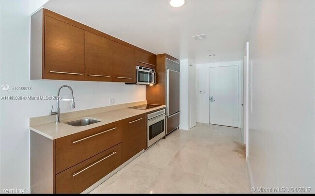 Foto del edificio - 1 br, 1 bath Condo - 495 Brickell Ave Apt ...
