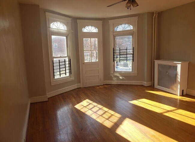 Foto del edificio - 3133 N Calvert St