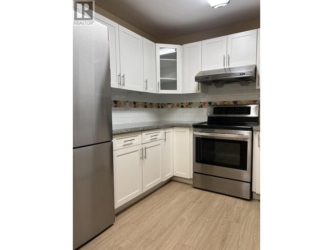 Photo du bâtiment - 8600 General Currie Rd