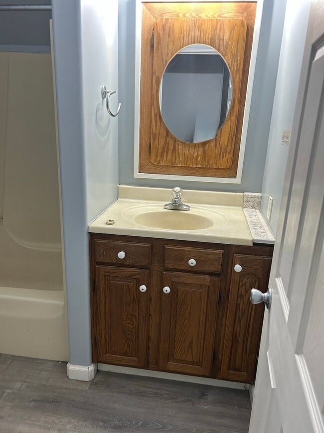 Building Photo - 516 W 3rd St