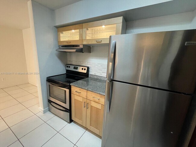 Foto del edificio - 949 Riverside Dr