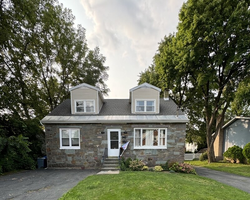 Primary Photo - 23 Moreland Ave
