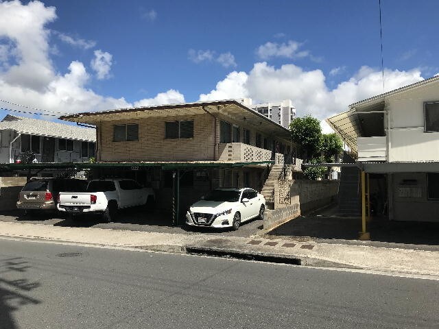 Primary Photo - 1222 Makaloa St