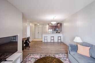 Building Photo - 121 E Freedom Way