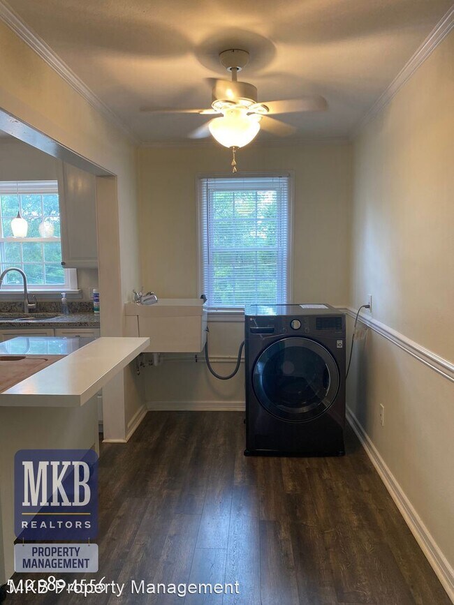 Foto del edificio - 2 br, 1 bath House - 2415 Longview Ave. Un...