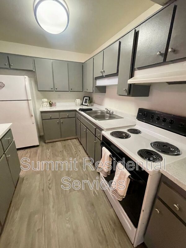 Foto principal - 2230 E Fort Lowell Rd