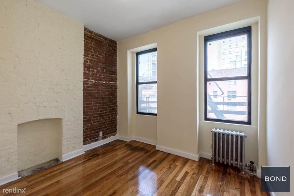 Building Photo - 344 W 57TH St