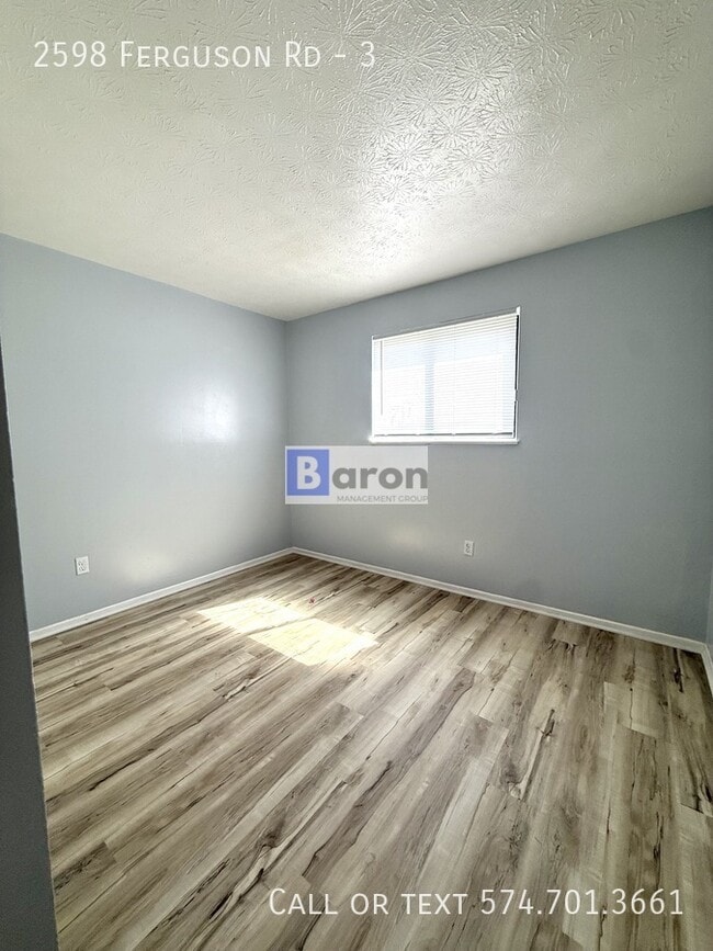 Foto del edificio - 2598 Ferguson Rd