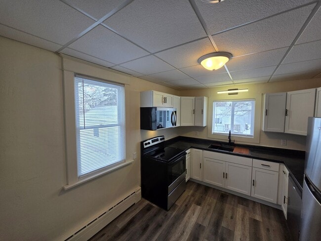 Building Photo - 1350 Winnebago Ave