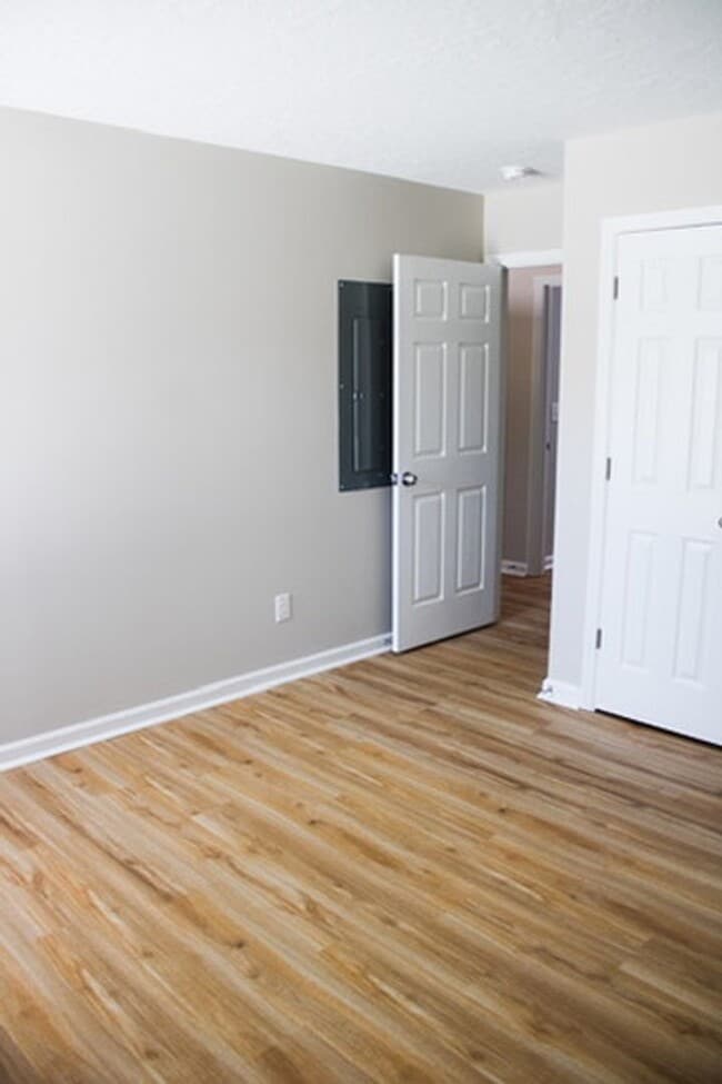 Building Photo - 211 Bundrum Dr NW