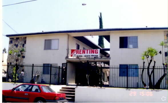 Foto del edificio - 10954 Emery St