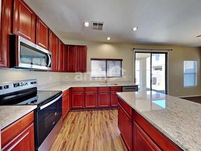 Foto del edificio - 6424 W Branham Ln